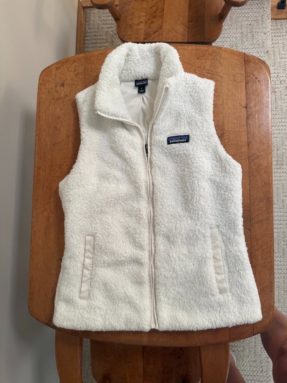 Patagonia Women's white Fleece Vest - Size Small
